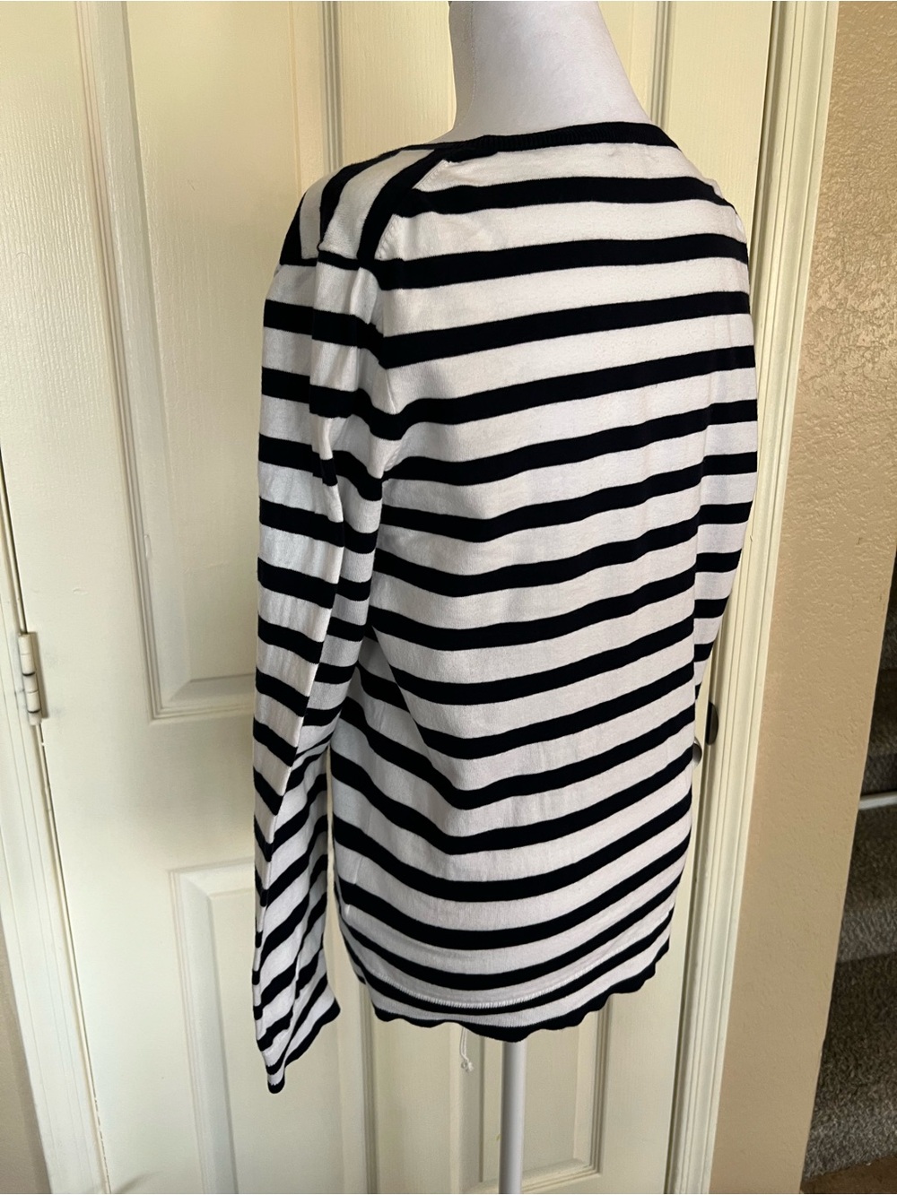 J.Crew Blackish-Blue White Striped 100% Cotton V-Neck Lightweight Sweater Size L - Picture 9 of 9